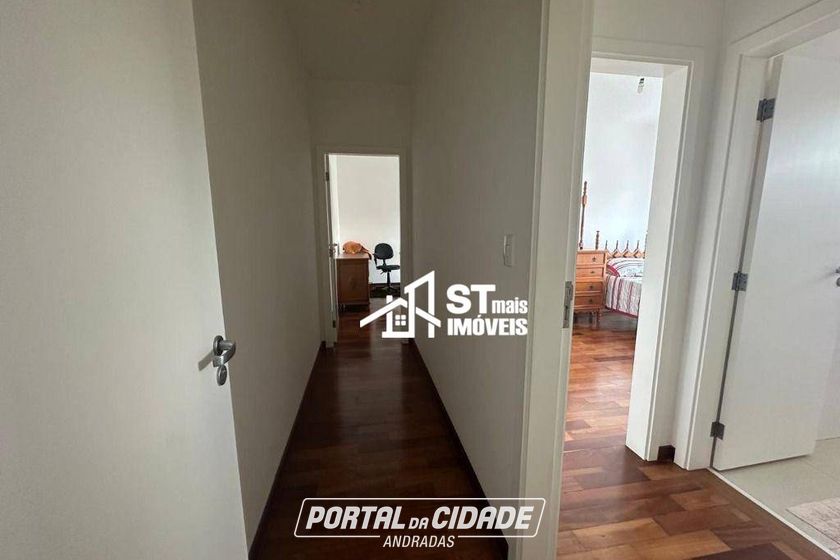 Sobrado &agrave; venda - 285m&sup2; - Centro