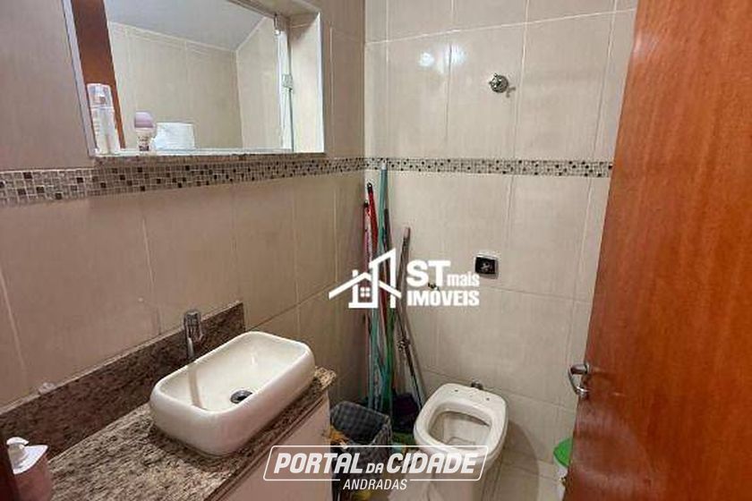 Sal&atilde;o Comercial para alugar - 200m&sup2; - Centro