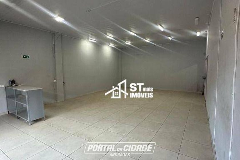 Sal&atilde;o Comercial para alugar - 150m&sup2; - Andradas