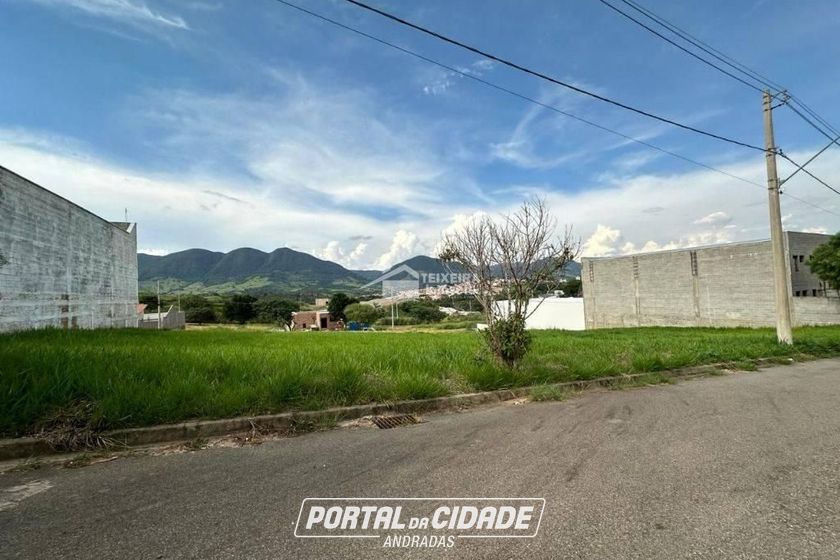 Terreno &agrave; venda - 300m&sup2; - Jardim Am&eacute;lia
