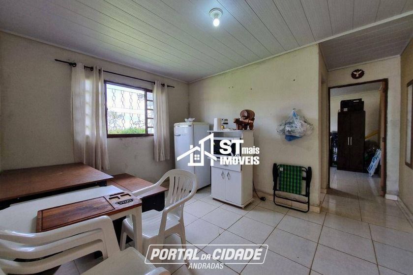 Ch&aacute;cara &agrave; venda - 650m&sup2; - Rural