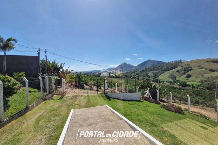 Ch&aacute;cara &agrave; venda - 100m&sup2; - Bairro Santa Luzia