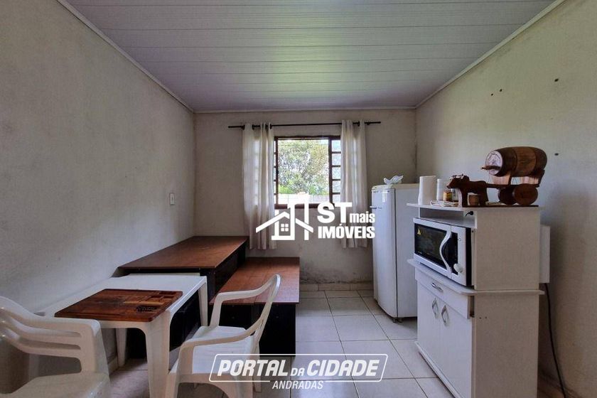 Ch&aacute;cara &agrave; venda - 650m&sup2; - Rural
