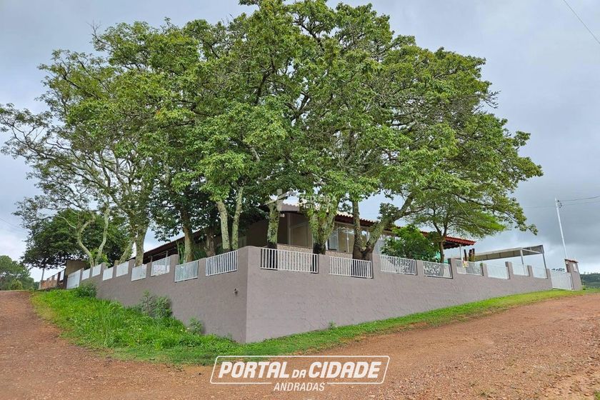 Casa &agrave; venda - 260m&sup2; - Clube Uva