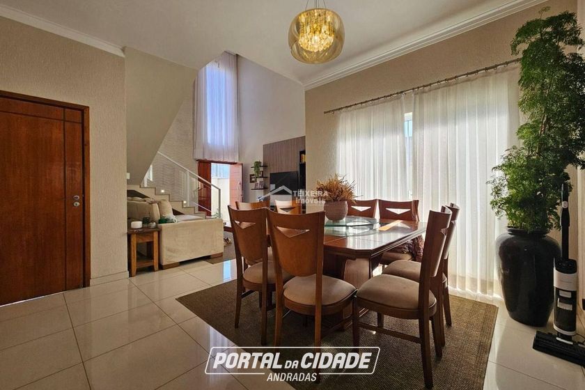 Casa &agrave; venda - 250m&sup2; - Jardim Mantiqueira II