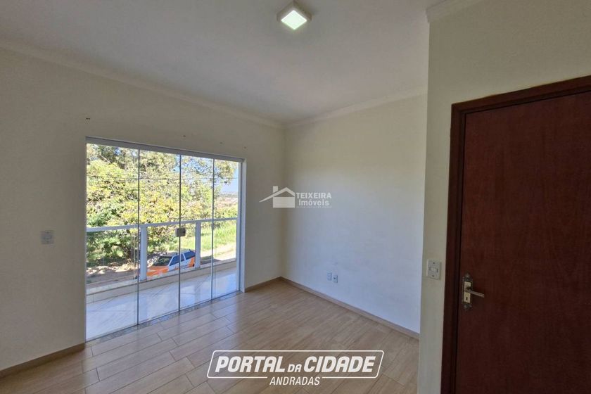 Casa &agrave; venda - 240m&sup2; - Jardim Alto da Serra