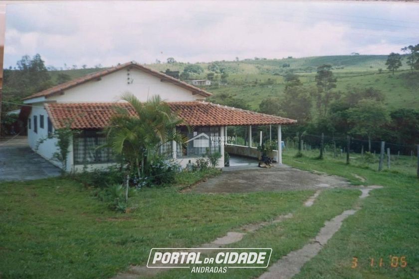 Ch&aacute;cara &agrave; venda - 15000m&sup2; - Zona Rural