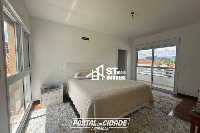Sobrado &agrave; venda - 285m&sup2; - Centro