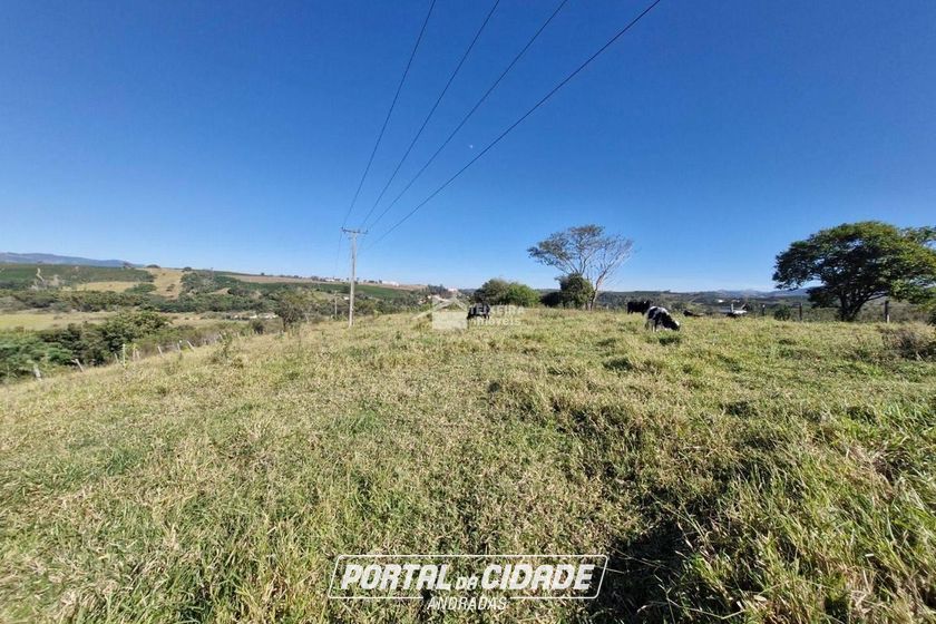 Terreno &agrave; venda - 900m&sup2; - Centro