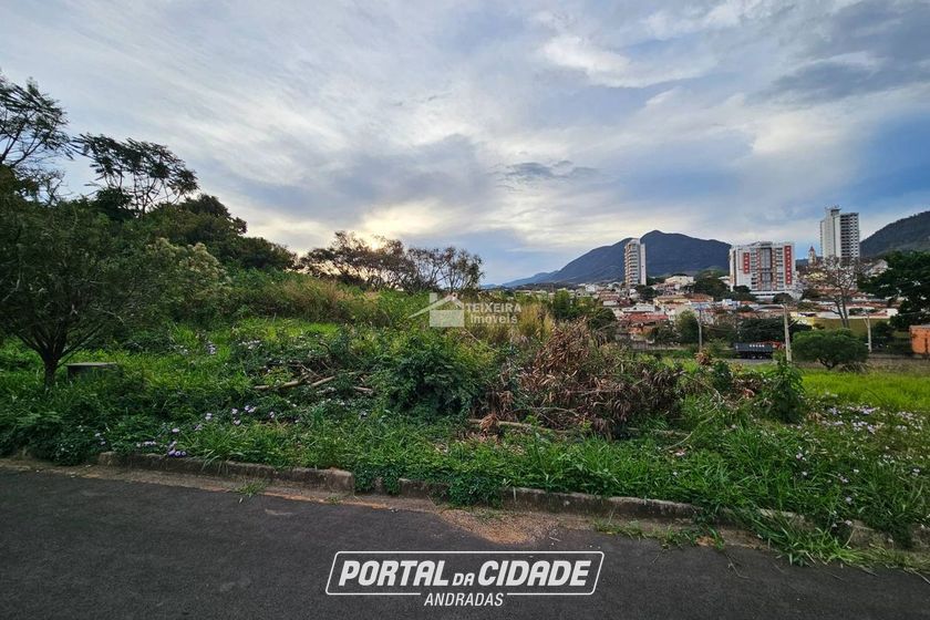 Terreno &agrave; venda - 302m&sup2; - Jardim It&aacute;lia
