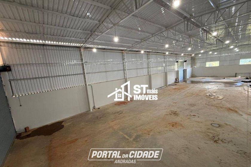 Sal&atilde;o Comercial para alugar - 900m&sup2; - Trad Park