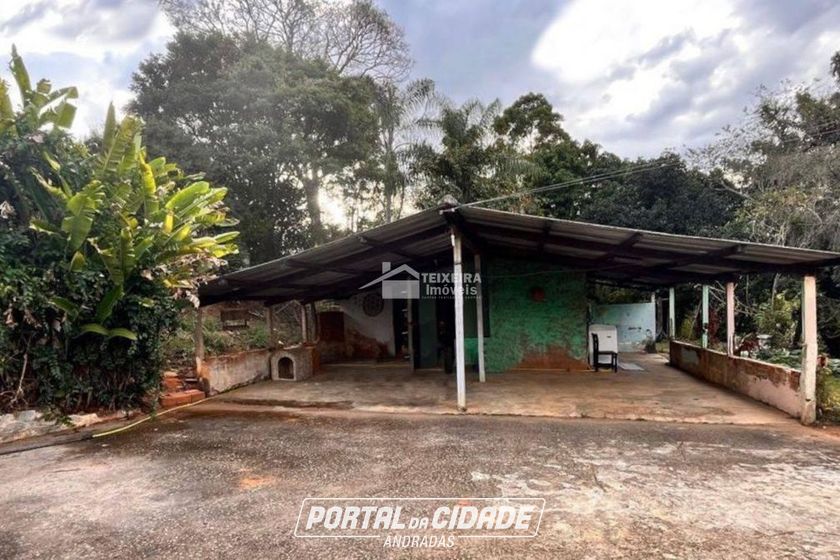 Ch&aacute;cara &agrave; venda - 15000m&sup2; - Zona Rural