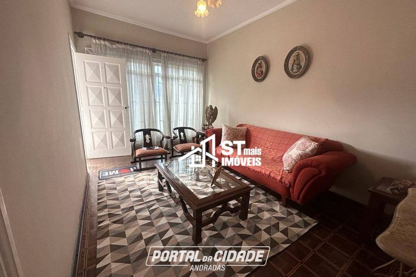 Casa &agrave; venda - 300m&sup2; - Centro