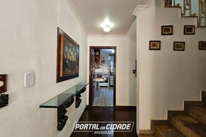 Casa &agrave; venda - 397m&sup2; - Jardim Mantiqueira II
