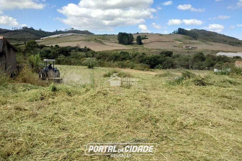 Terreno &agrave; venda - 2215m&sup2; - Zona Rural