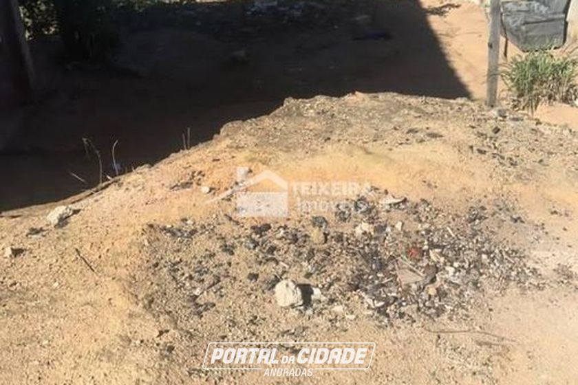 Terreno &agrave; venda - 250m&sup2; - Centro