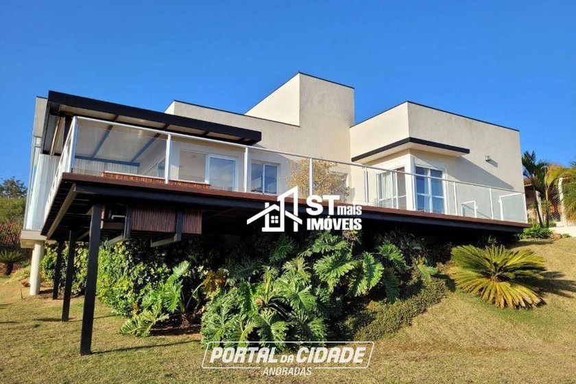 Casa &agrave; venda - 300m&sup2; - Andradas
