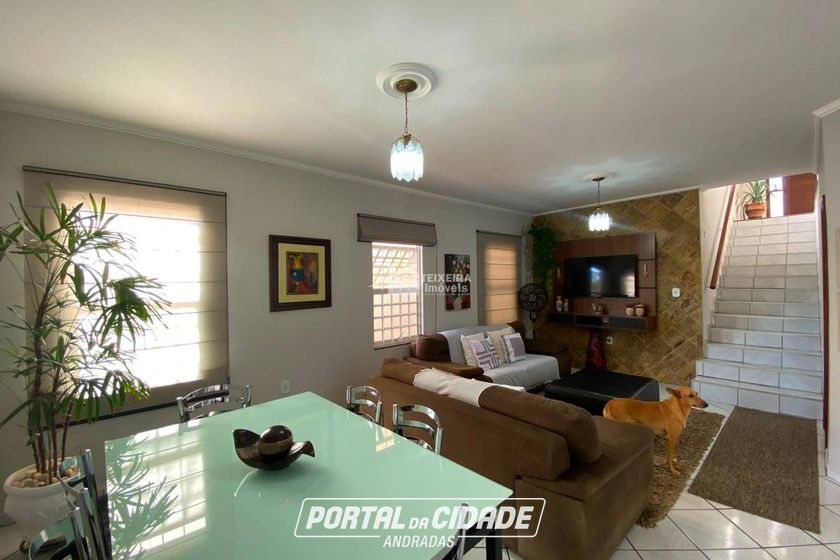 Casa &agrave; venda - 192m&sup2; - Jardim Panorama