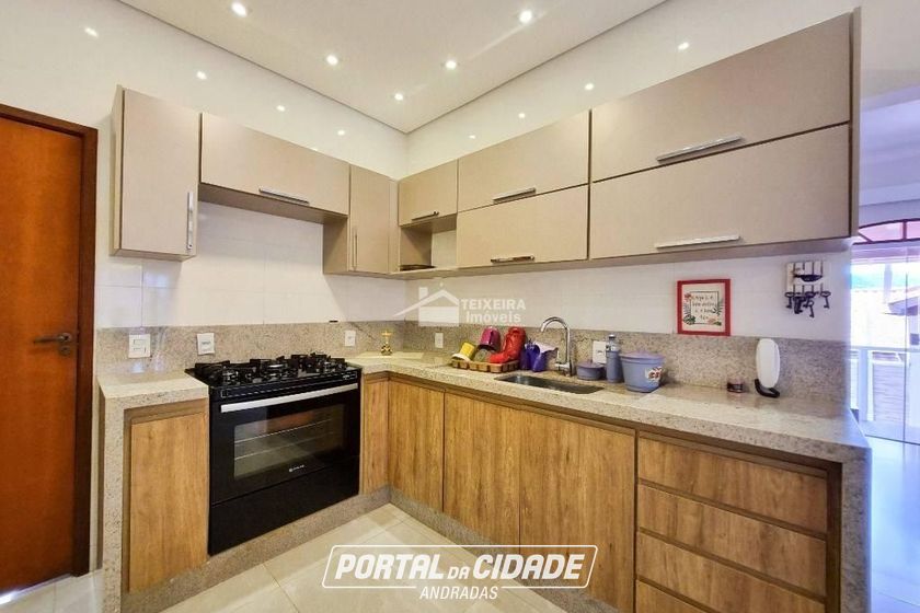 Casa &agrave; venda - 200m&sup2; - Jardim Alfa