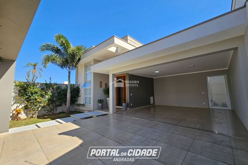 Casa &agrave; venda - 300m&sup2; - Vila Buzato
