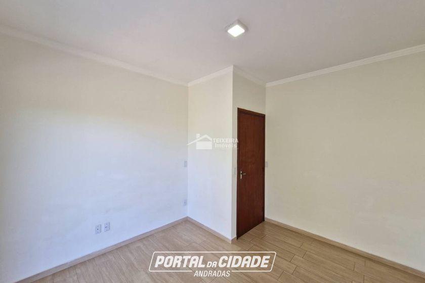 Casa &agrave; venda - 240m&sup2; - Jardim Alto da Serra