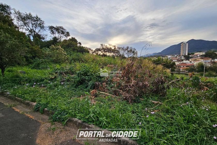 Terreno &agrave; venda - 302m&sup2; - Jardim It&aacute;lia
