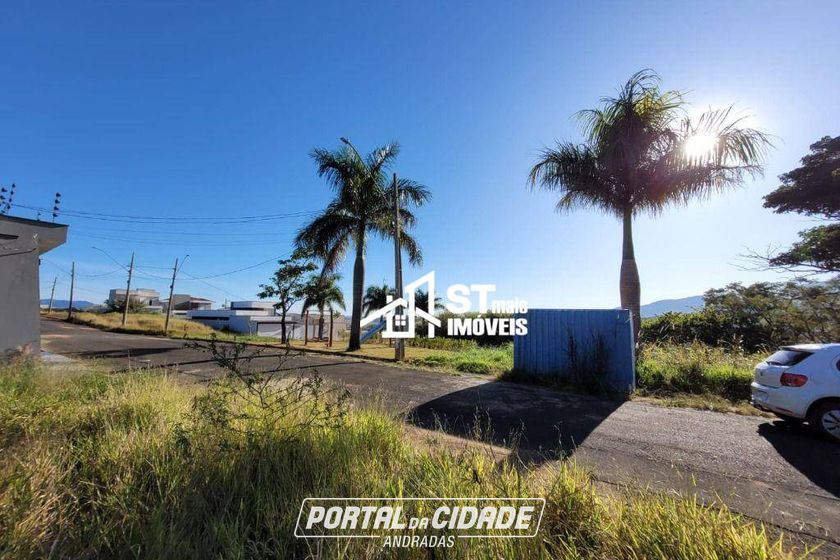 Terreno &agrave; venda - 601m&sup2; - Jardim Mantiqueira 2