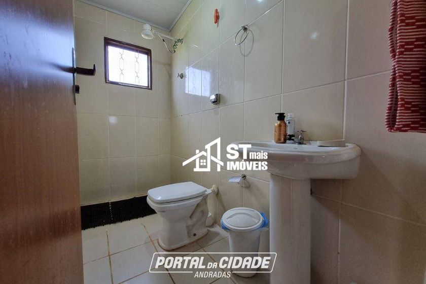 Ch&aacute;cara &agrave; venda - 650m&sup2; - Rural