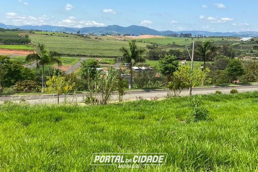 Ch&aacute;cara &agrave; venda - 1000m&sup2; - Contendas