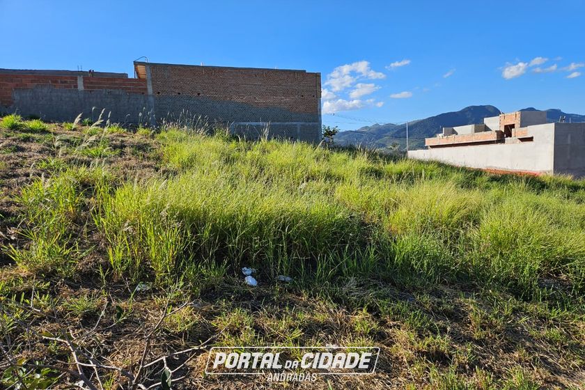 Terreno &agrave; venda - 200m&sup2; - Veredas da Serra