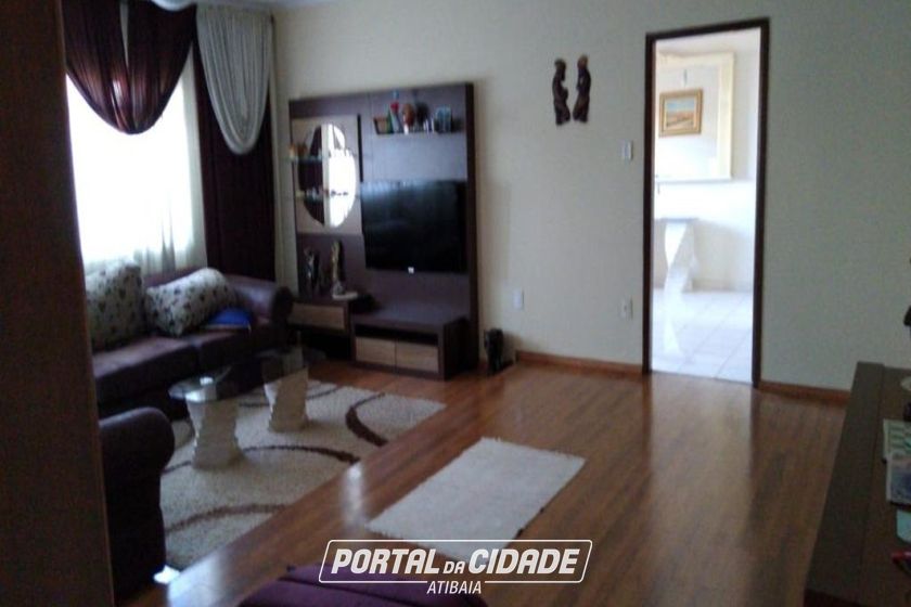 Casa &agrave; venda - 940m&sup2; - JARDIM DO LAGO