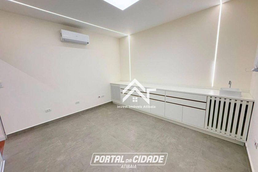 Sal&atilde;o Comercial para alugar - 200m&sup2; - Vila Esperia ou Giglio