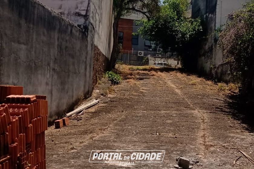 Terreno &agrave; venda - 3800m&sup2; - CENTRO
