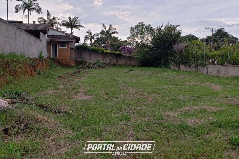 Terreno &agrave; venda - 385m&sup2; - Vila Petr&oacute;polis