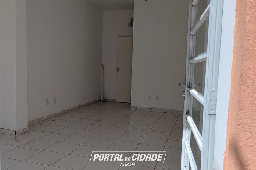 Sal&atilde;o Comercial para alugar - 27m&sup2; - Centro