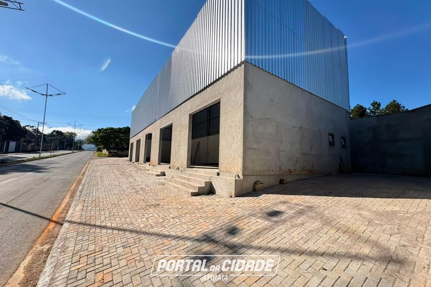 Sal&atilde;o Comercial para alugar - 240m&sup2; - Jardim Est&acirc;ncia Brasil