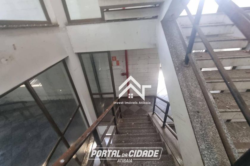 Sal&atilde;o Comercial para alugar - 2500m&sup2; - Jardim S&atilde;o Louren&ccedil;o