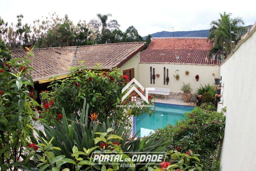 Casa para alugar - 401m&sup2; - Vila Petr&oacute;polis