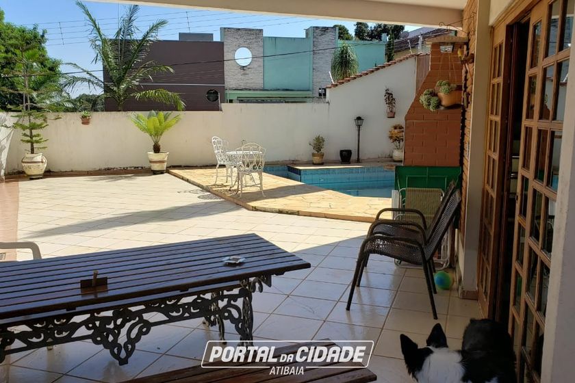 Casa &agrave; venda - 377m&sup2; - JARDIM DAS FLORES