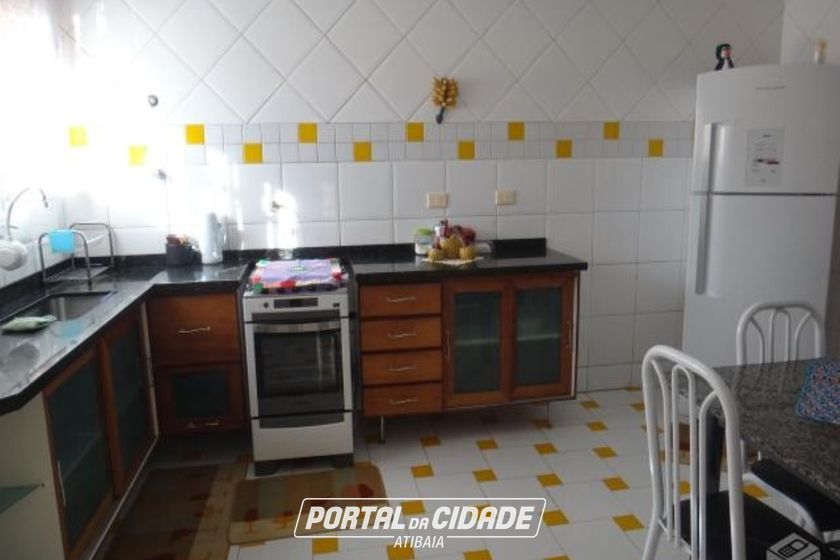 Casa &agrave; venda - 220m&sup2; - Jardim das Flores