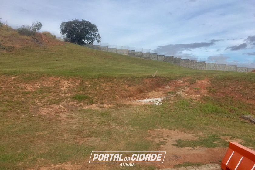 Terreno &agrave; venda - 839m&sup2; - Condom&iacute;nio Porto Atibaia