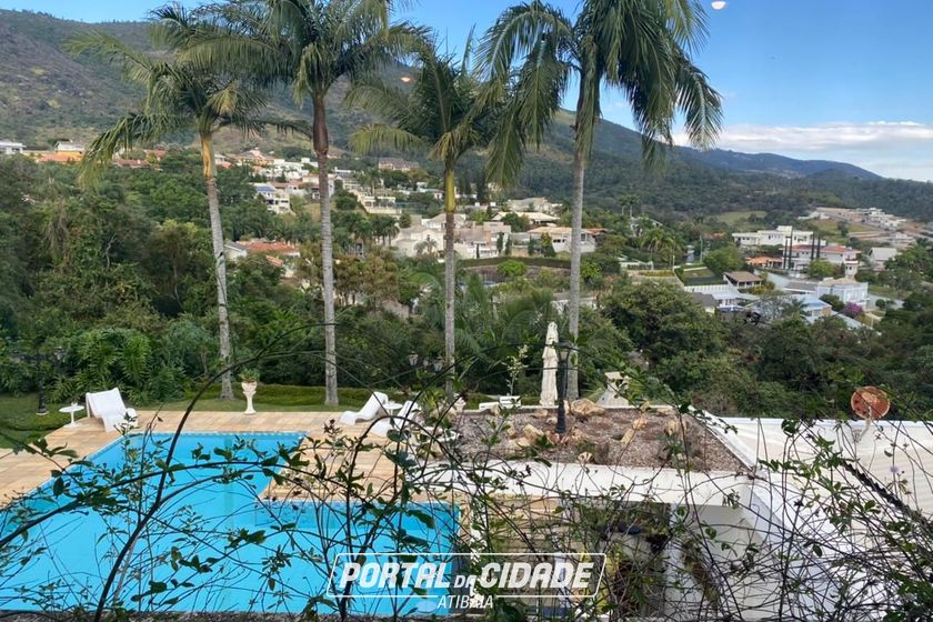 Casa &agrave; venda - 700m&sup2; - Condom&iacute;nio Flamboyant