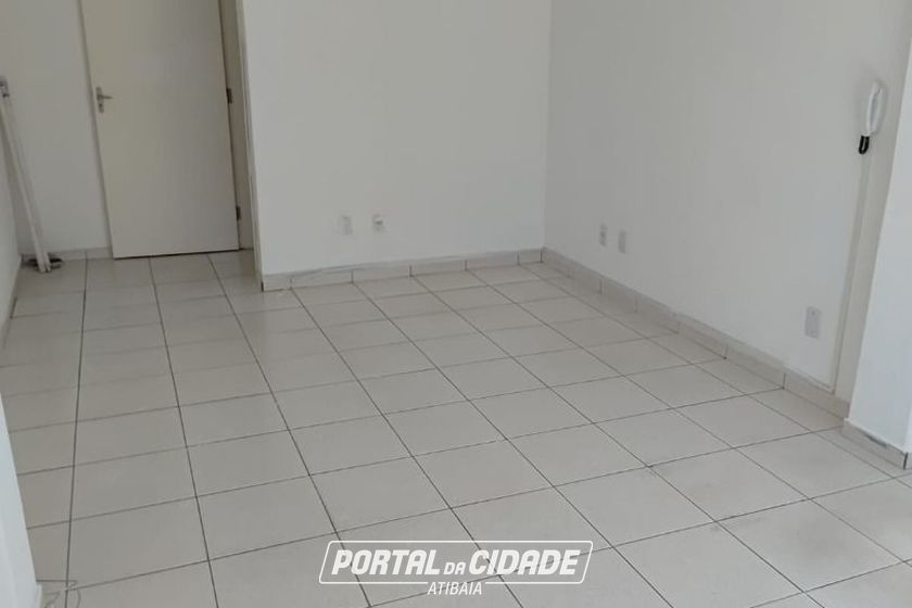 Sal&atilde;o Comercial para alugar - 27m&sup2; - Centro