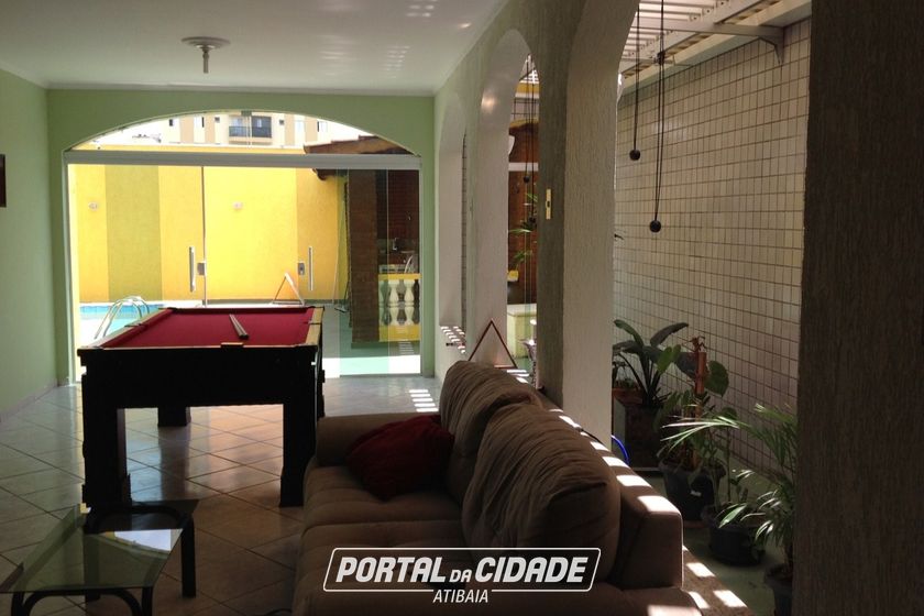 Casa &agrave; venda - 300m&sup2; - Jardim Vila Galv&atilde;o
