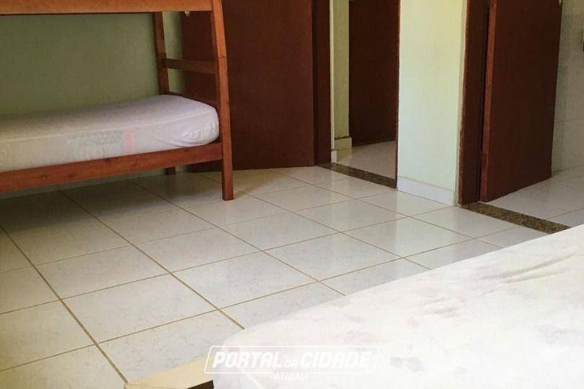Ch&aacute;cara &agrave; venda - 3200m&sup2; - Parque Rio Abaixo