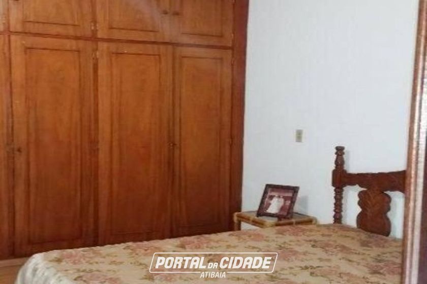 Casa &agrave; venda - 300m&sup2; - ALVIN&Oacute;POLIS