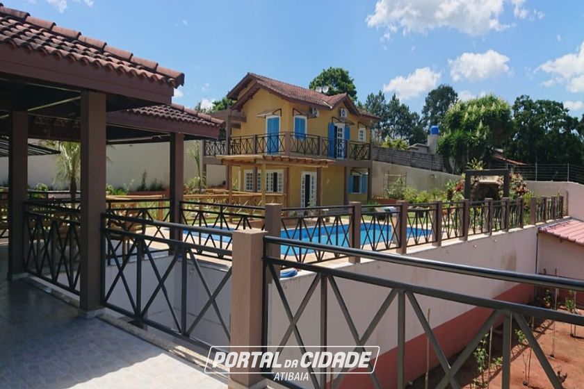 Ch&aacute;cara &agrave; venda - 600m&sup2; - VALE DOS PINHEIROS