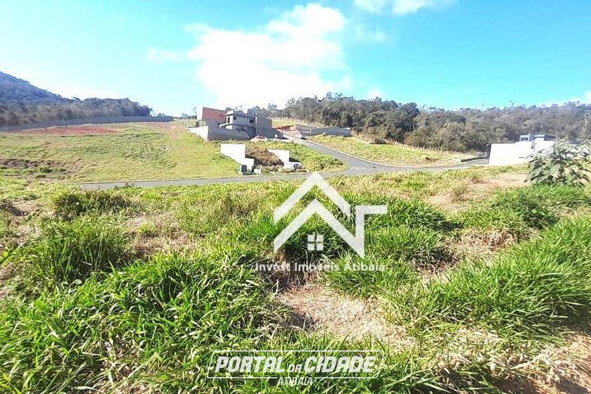 Terreno &agrave; venda - 300m&sup2; - Condom&iacute;nio Portal Lamis
