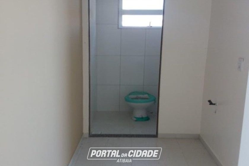 Sal&atilde;o Comercial para alugar - 688m&sup2; - Centro