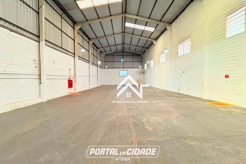 Sal&atilde;o Comercial para alugar - 584m&sup2; - Vila Industrial